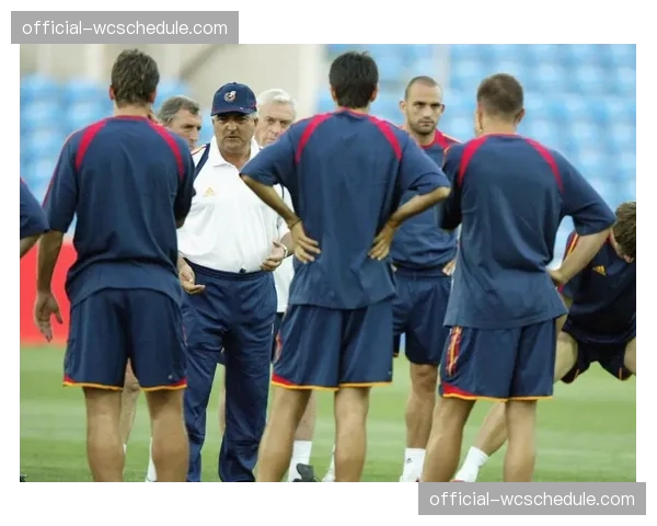 巴萨体能教练团队召开紧急会议，调整训练负荷计划